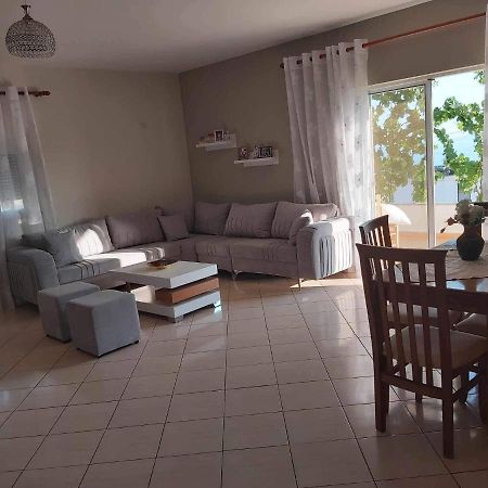 White Panorama Apartment Sarandë エクステリア 写真