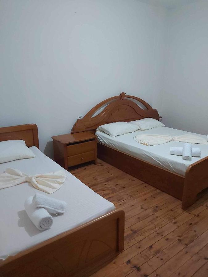 White Panorama Apartment Sarandë エクステリア 写真
