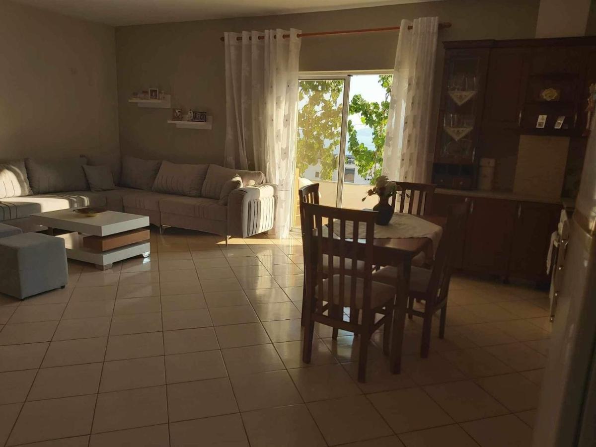 White Panorama Apartment Sarandë エクステリア 写真