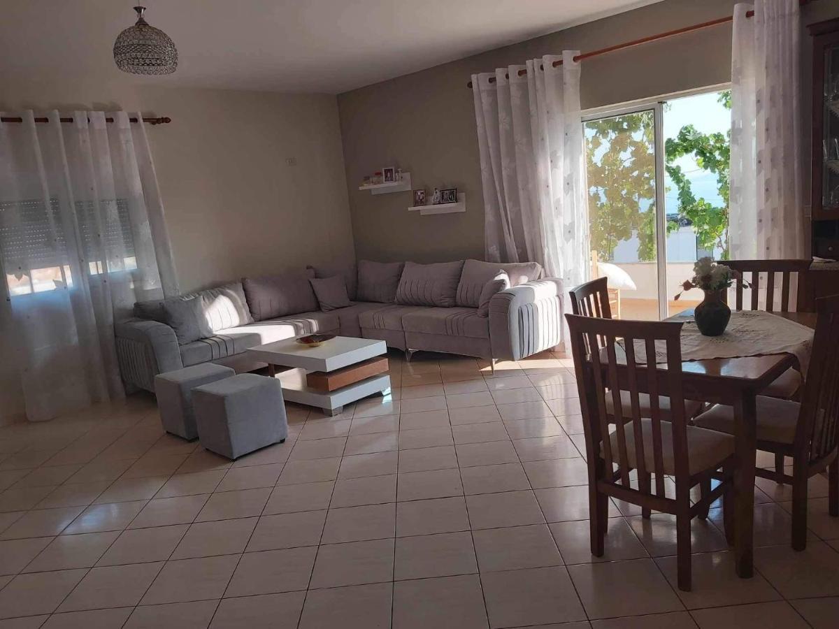 White Panorama Apartment Sarandë エクステリア 写真