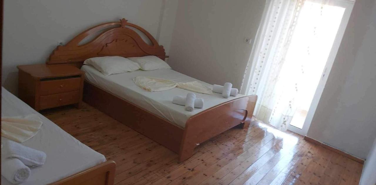 White Panorama Apartment Sarandë エクステリア 写真