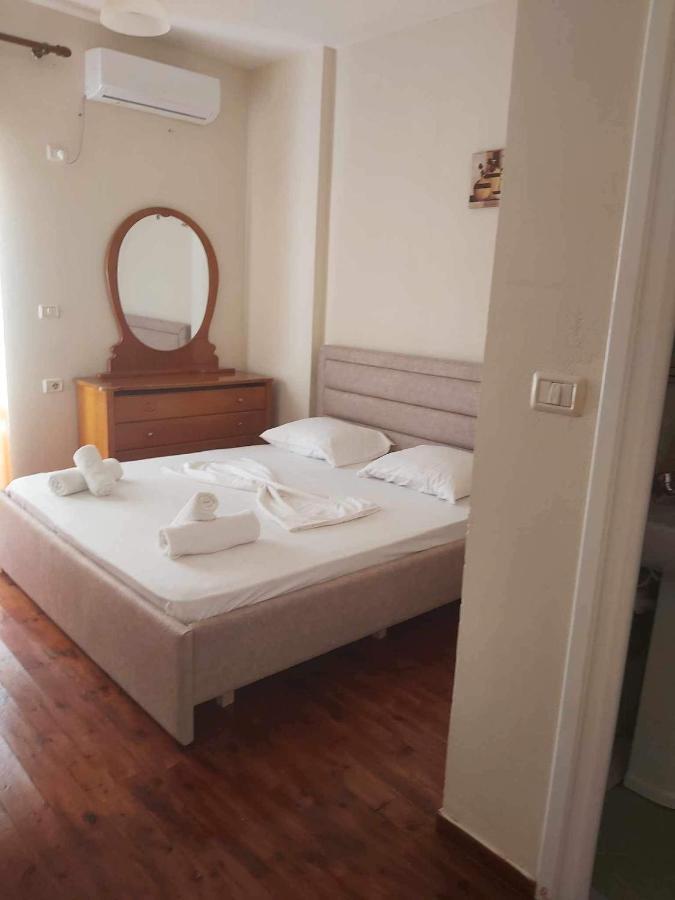 White Panorama Apartment Sarandë エクステリア 写真