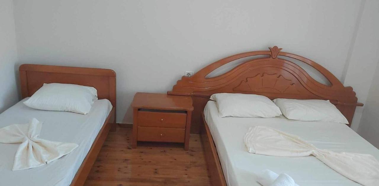 White Panorama Apartment Sarandë エクステリア 写真